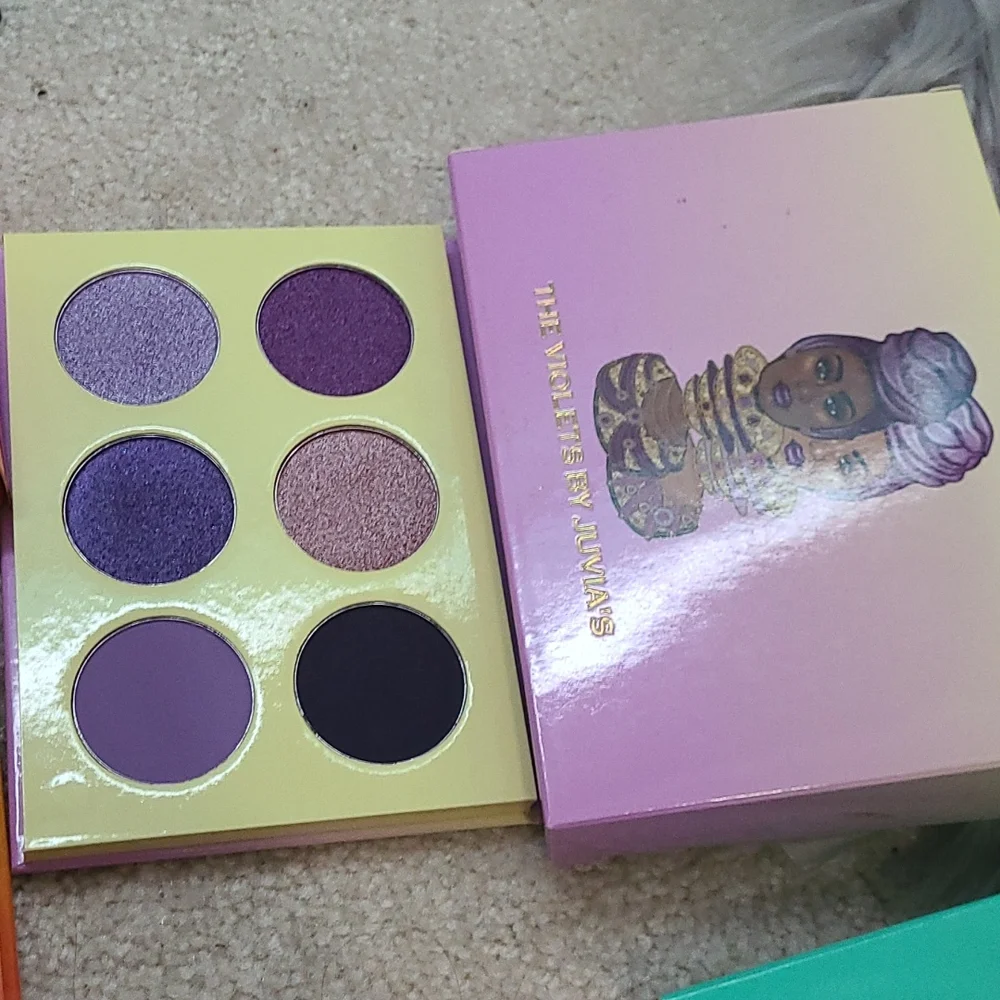 JUVIA'S PLACE EYESHADOW BUNDLE FOR SALE - Picture 5 of 8